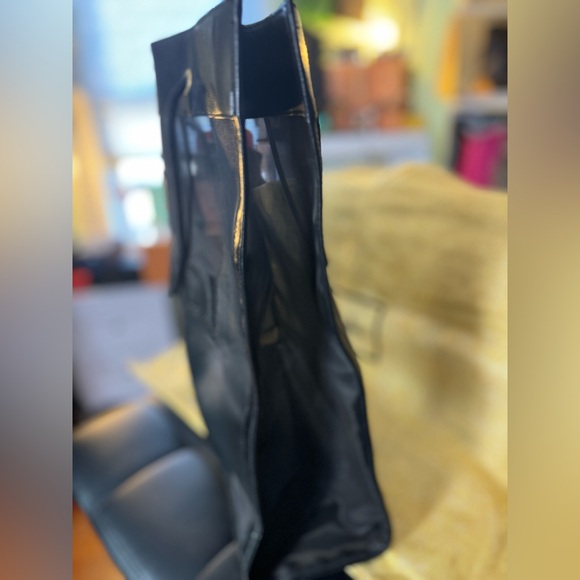 Fendi Leather-Trimmed Mesh Logo Tote - vintage black - Picture 6 of 11